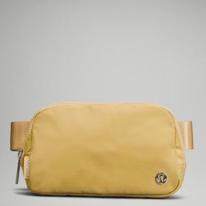 NWT Lululemon Everywhere Belt Bag: Golden Sand
